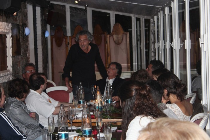 Imperia: Ieri sera alla "Lanterna Blu" l'aperitivo d'auspicio per le ragazze della "Mediterranea Imperia" Imperia: Ieri sera alla "Lanterna Blu" l'aperitivo d'auspicio per le ragazze della "Mediterranea Imperia"