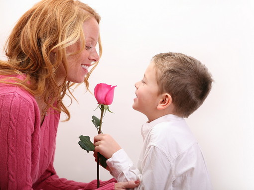 Sanremo: la Mamma domani si festeggia al Bahama Star Caffè di Valle Armea