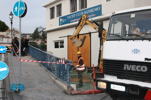 Sanremo: nuova falla nel sistema fognario, sopralluogo dell'assessore Fera