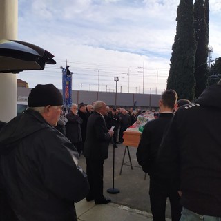 Imperia: in tanti hanno salutato per l'ultima volta il senatore Nedo Canetti, il ricordo commosso della nipote Imperia: in tanti hanno salutato per l'ultima volta il senatore Nedo Canetti, il ricordo commosso della nipote