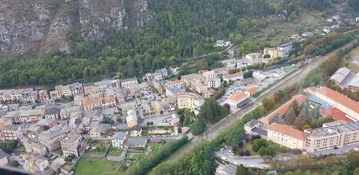 La Cuneo-Ventimiglia-Nizza unica speranza di collegamento? Dopo il tunnel di Tenda non esiste più la strada (Video) La Cuneo-Ventimiglia-Nizza unica speranza di collegamento? Dopo il tunnel di Tenda non esiste più la strada (Video)