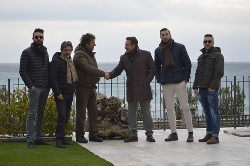 Vista mare a 180°, ampi spazi esterni e materiali a basso consumo energetico: gruppo immobiliare Caricasa e Aregai Aedifica presentano la futura residenza “Le Stenelle” Vista mare a 180°, ampi spazi esterni e materiali a basso consumo energetico: gruppo immobiliare Caricasa e Aregai Aedifica presentano la futura residenza “Le Stenelle”