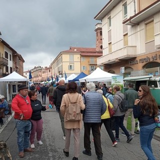 Grande successo per la 44^ "Fiera d'Autunno di Caraglio e Valle Grana" (Foto e Video) Grande successo per la 44^ "Fiera d'Autunno di Caraglio e Valle Grana" (Foto e Video)