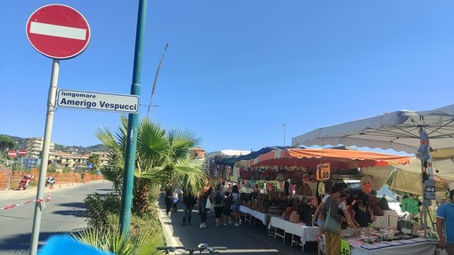 Imperia, ok il trasferimento sul lungomare Vespucci della Fiera dell’Angelo Imperia, ok il trasferimento sul lungomare Vespucci della Fiera dell’Angelo