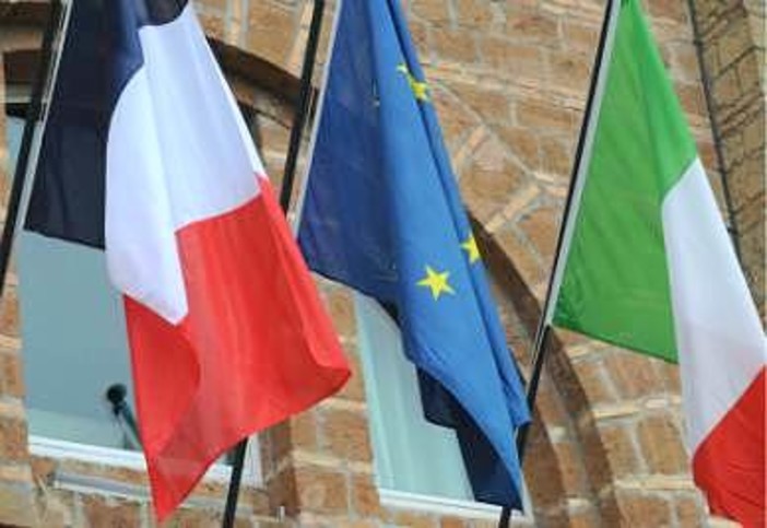 Ventimiglia: una lapide commemorativa italofrancese a Sospel in onore dei martiri di Albarea Ventimiglia: una lapide commemorativa italofrancese a Sospel in onore dei martiri di Albarea