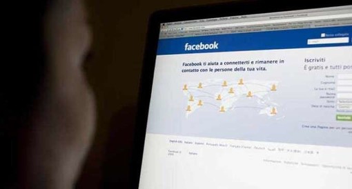 Imperia: "Chiama Salvini e buttaci una bomba". Operatrice di una coop che gestisce l'accoglienza migranti denuncia un utente Facebook