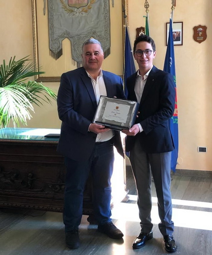 Sanremo: il matuziano Bruno Frontero campione di golf Under 14, premiato dall'Assessore Faraldi Sanremo: il matuziano Bruno Frontero campione di golf Under 14, premiato dall'Assessore Faraldi