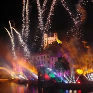 Dolceacqua: conto alla rovescia per lo spettacolo pirotecnico. La chiusura della Provinciale anticipata alle 21.30
