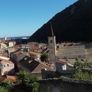 Sabato prossimo, escursione crepuscolare sulle alture di Finalborgo con le guide di Ponente Experience Sabato prossimo, escursione crepuscolare sulle alture di Finalborgo con le guide di Ponente Experience