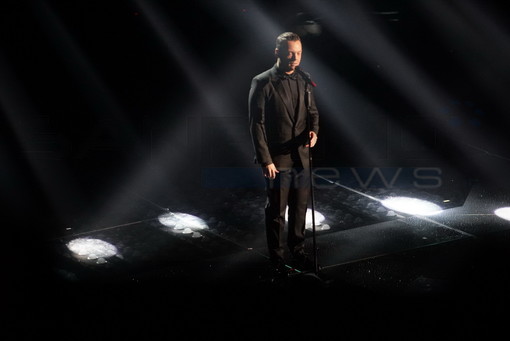 Tiziano Ferro al Festival di Sanremo nel 2017