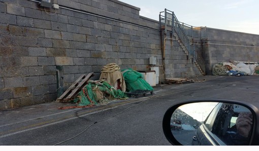 Sanremo: stanziati i fondi per costruire una ringhiera per mettere in sicurezza il molo del porto vecchio Sanremo: stanziati i fondi per costruire una ringhiera per mettere in sicurezza il molo del porto vecchio