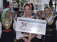 Sanremo: con una sfilata nel centro cittadino, iniziato questo pomeriggio il 'Festival del Folklore' (Foto e Video) Sanremo: con una sfilata nel centro cittadino, iniziato questo pomeriggio il 'Festival del Folklore' (Foto e Video)