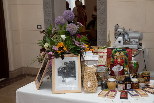 I fiori del Distretto Florovivaistico all'Ambasciata d'Italia a Berlino per la Festa della Repubblica (foto) I fiori del Distretto Florovivaistico all'Ambasciata d'Italia a Berlino per la Festa della Repubblica (foto)