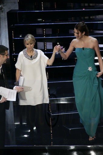 Festival di Sanremo 2013: classico 'calo d'ascolto' nella 2a serata, ieri 12,5 milioni