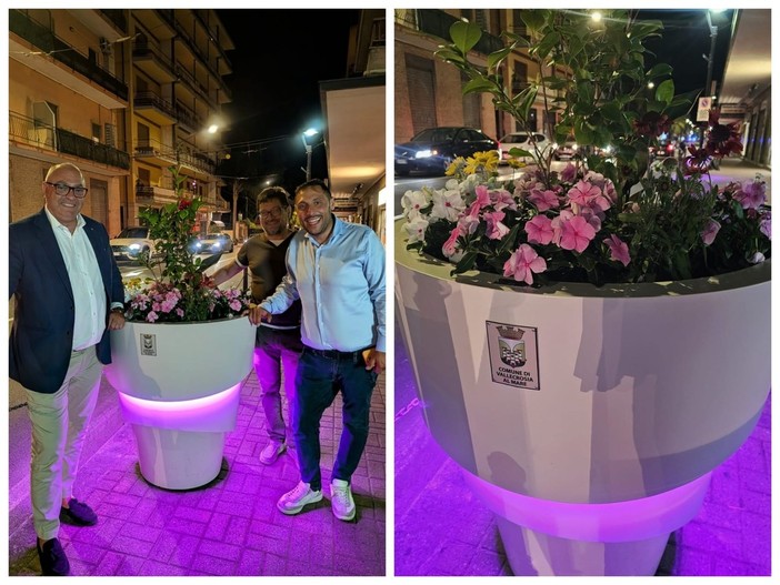 Valorizzazione degli spazi pubblici, Vallecrosia al Mare illumina le nuove fioriere (Foto)