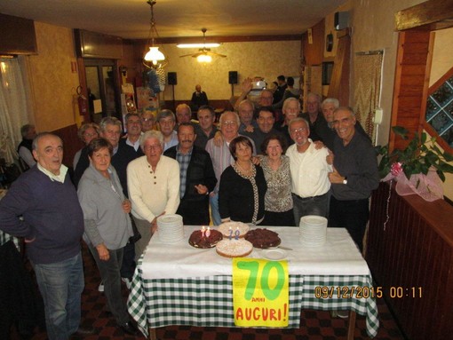 Ventimiglia: festa per la leva del 1945  con ottima cucina, balli e frasi d'autore
