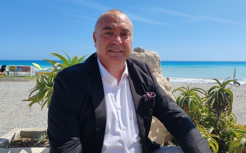 Vallecrosia al Mare, Perri: "Dopo Pasqua si parte con la sistemazione e la pulizia delle spiagge"