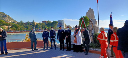 Ventimiglia: celebrata ieri la festa di Santa Barbara, patrona della Marina Militare e dei Vigili del Fuoco (foto)