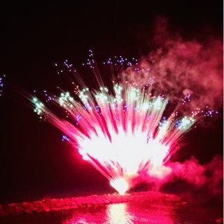 Domenica fuochi d'artificio e musica animeranno Santo Stefano al Mare