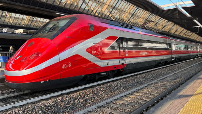Frecciarosa 2024: la prevenzione del tumore al seno viaggia anche sui treni della Liguria Frecciarosa 2024: la prevenzione del tumore al seno viaggia anche sui treni della Liguria