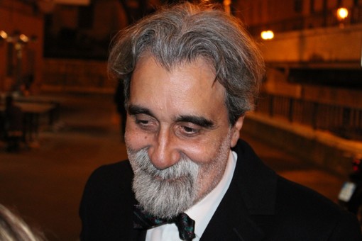 In corso al Palafiori le semifinali di 'Casa Sanremo Tour': intervista al Maestro Vessicchio "Serve più canzone e meno prodotto" (Video) In corso al Palafiori le semifinali di 'Casa Sanremo Tour': intervista al Maestro Vessicchio "Serve più canzone e meno prodotto" (Video)