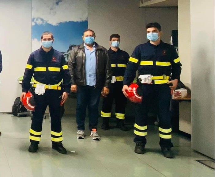 Per Santa Barbara il Presidente Toti ringrazia i Vigili del Fuoco: “Rischiano loro vita per salvare e proteggere la nostra” Per Santa Barbara il Presidente Toti ringrazia i Vigili del Fuoco: “Rischiano loro vita per salvare e proteggere la nostra”