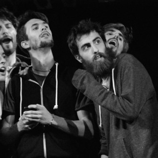 Apricale e Pigna: in scena lo spettacolo teatrale "Figli Maschi", dedicato all’identità del genere maschile