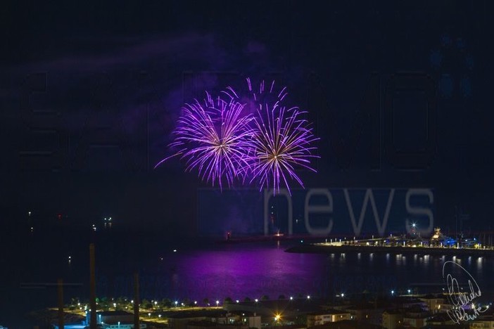Imperia: saranno pagati da Aldo Fiori in memoria della sua Myriam i fuochi artificiali di venerdì prossimo Imperia: saranno pagati da Aldo Fiori in memoria della sua Myriam i fuochi artificiali di venerdì prossimo