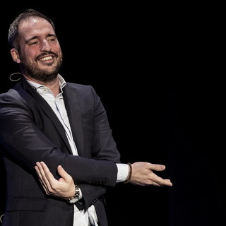 Sanremo: giovedì al Teatro Ariston nuovo appuntamento con la comicità di Filippo Caccamo