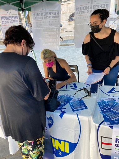 Domani e domenica i gazebo della Lega in provincia per le firme sulla campagna referendaria Domani e domenica i gazebo della Lega in provincia per le firme sulla campagna referendaria