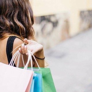 Una pausa dallo shopping? I centri commerciali offrono anche tanto intrattenimento Una pausa dallo shopping? I centri commerciali offrono anche tanto intrattenimento