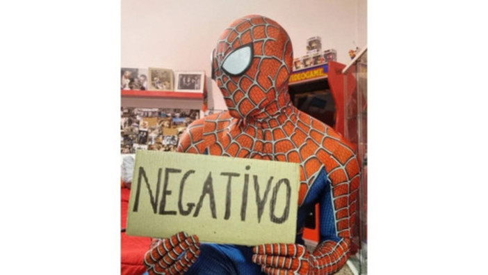 Mattia Villardita, lo Spiderman amico dei piccoli pazienti sconfigge anche il covid