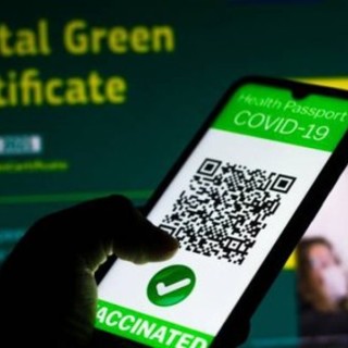 Obbligo Green Pass sul posto di lavoro: «Favorevoli imprenditori e dipendenti. No al pagamento del tampone»