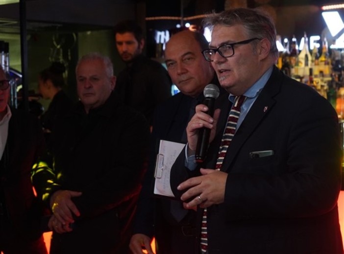 Sanremo: divertimento, mondanità, deliziosi piatti e ottimi vini. Questo il segreto del successo dell’ottava edizione del Galà di Sanremonews Sanremo: divertimento, mondanità, deliziosi piatti e ottimi vini. Questo il segreto del successo dell’ottava edizione del Galà di Sanremonews