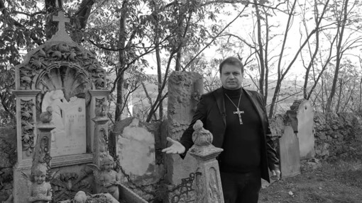 A ‘Confessione Reporter’ su ‘Retequattro’ si parla di racket del caro estinto A ‘Confessione Reporter’ su ‘Retequattro’ si parla di racket del caro estinto