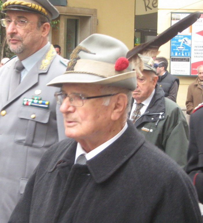 Giacomo Alberti con il suo cappello dal alpino