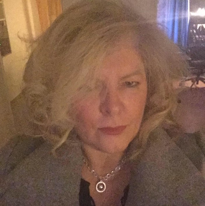 Camion contro la folla a Stoccolma. La testimonianza dell'imperiese Gabriella Piccolo: "Un mio amico ha visto le persone sotto al tir. In tv parlano di spari in altre zone della città"