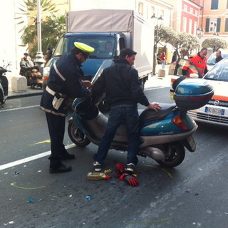 Scontro auto-moto in centro a Ventimiglia, coinvolto nell'incidente l'ex Sindaco Valfrè Scontro auto-moto in centro a Ventimiglia, coinvolto nell'incidente l'ex Sindaco Valfrè