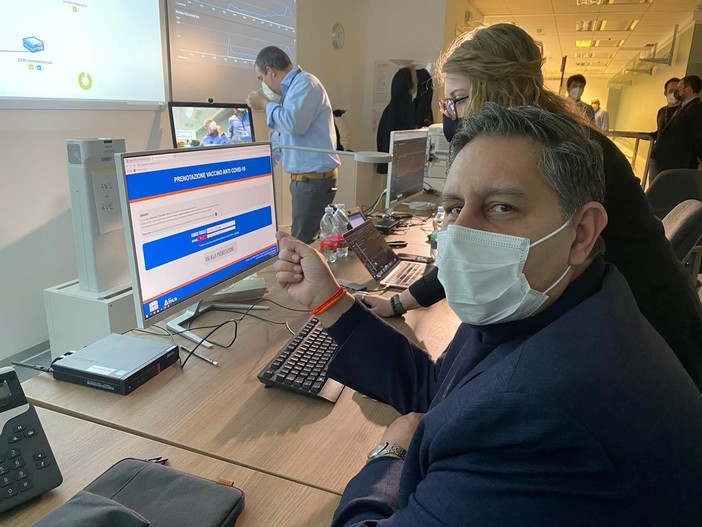 Toti: "Liguria con Rt a 0,94, sabato torneremo in giallo", il fisico Battiston giudica critica la situazione dell'imperiese