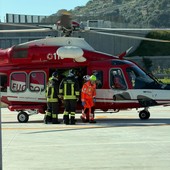 Ventimiglia, giovane precipita da oltre 10 metri in zona impervia: recuperato in ipotermia con l’elicottero Drago (Foto) Ventimiglia, giovane precipita da oltre 10 metri in zona impervia: recuperato in ipotermia con l’elicottero Drago (Foto)