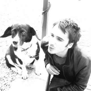 Casa Sanremo: Gianluca Massaroni, il 'cantautore post atomico' Casa Sanremo: Gianluca Massaroni, il 'cantautore post atomico'