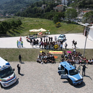 Camporosso ospita il ‘Progetto Educazione alla Legalità e alla Convivenza Democratica’ a cura del Gruppo Legalmente Camporosso ospita il ‘Progetto Educazione alla Legalità e alla Convivenza Democratica’ a cura del Gruppo Legalmente