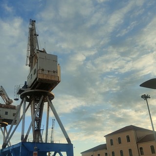 Tir via mare per rendere meno caotico il traffico sulle autostrade in Riviera Tir via mare per rendere meno caotico il traffico sulle autostrade in Riviera