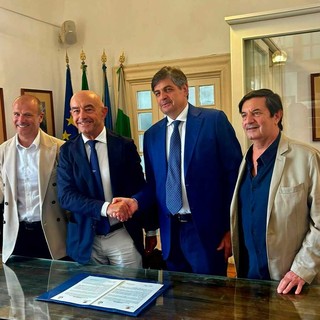 Sanremo e Capri sempre più vicine: firmato l’atto propedeutico al gemellaggio culturale e turistico Sanremo e Capri sempre più vicine: firmato l’atto propedeutico al gemellaggio culturale e turistico