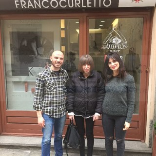 Gerardina Trovato si fa bella nei Saloni 'Franco Curletto', la cantautrice catanese in visita a Moncalieri in un weekend torinese Gerardina Trovato si fa bella nei Saloni 'Franco Curletto', la cantautrice catanese in visita a Moncalieri in un weekend torinese