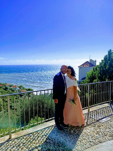 Cervo: fiori d'arancio per lo chef Giuseppe Colletti. Auguri da tutto lo staff del suo gruppo Facebook che supera le 11 mila presenze Cervo: fiori d'arancio per lo chef Giuseppe Colletti. Auguri da tutto lo staff del suo gruppo Facebook che supera le 11 mila presenze