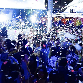 Tragedia di Crans Montana, possibile divieto dei fuochi pirotecnici nei locali. I gestori del territorio: "Necessario porre l'accento anche su licenze e controlli"