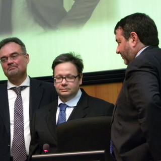 Al centro Giuseppe Callari