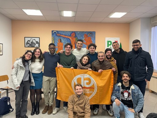 I giovani del Pd imperiese incontrano Paolo Romano. Corigliano: "Portiamo avanti le istanze delle nuove generazioni" I giovani del Pd imperiese incontrano Paolo Romano. Corigliano: "Portiamo avanti le istanze delle nuove generazioni"