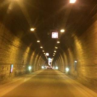 Riaperto al traffico il tunnel di Tenda dopo il guasto all'impianto antincendio della galleria